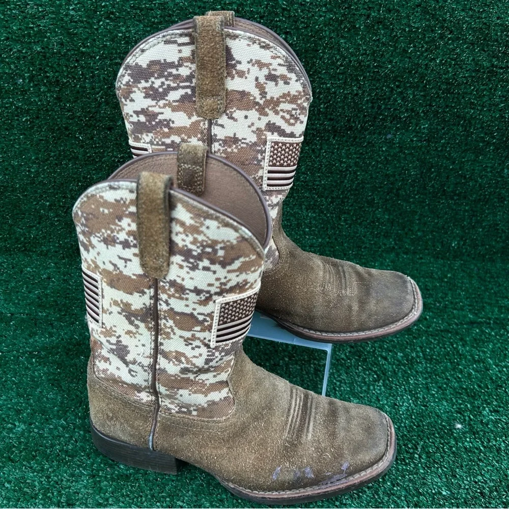 Ariat Sport Patriot 10019913 Western Boot Antique Mocha/Sand‎ Camo Youth Size 2